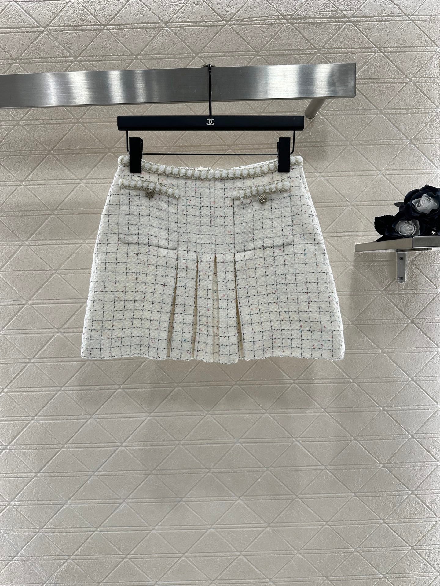 Set aus Kleid, Jacke und Rock mit Knoten