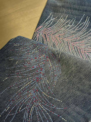 Heavy-duty feather hot-drilled jeans