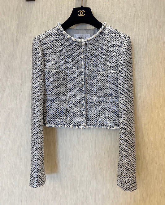 Light blue sequined pearl wool