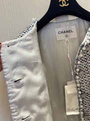 Light blue sequined pearl wool