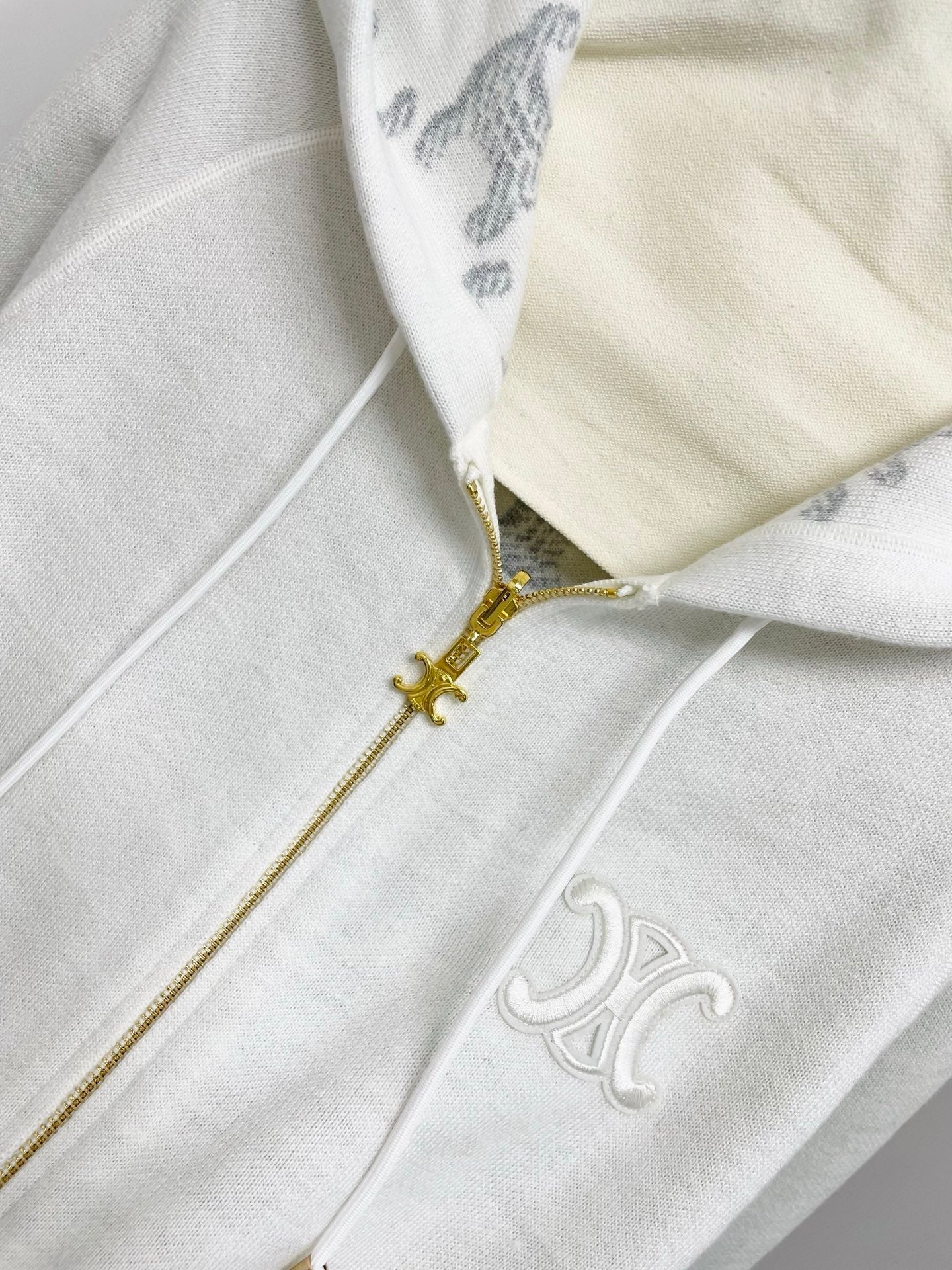 Jacquard à motif Arc de Triomphe classique