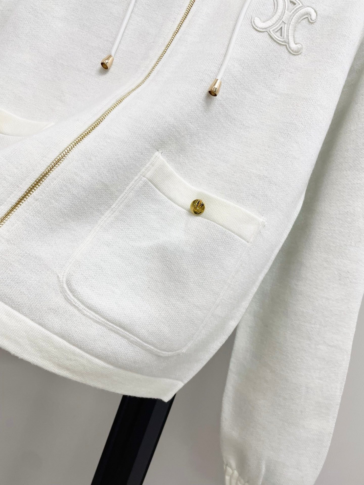 Jacquard à motif Arc de Triomphe classique