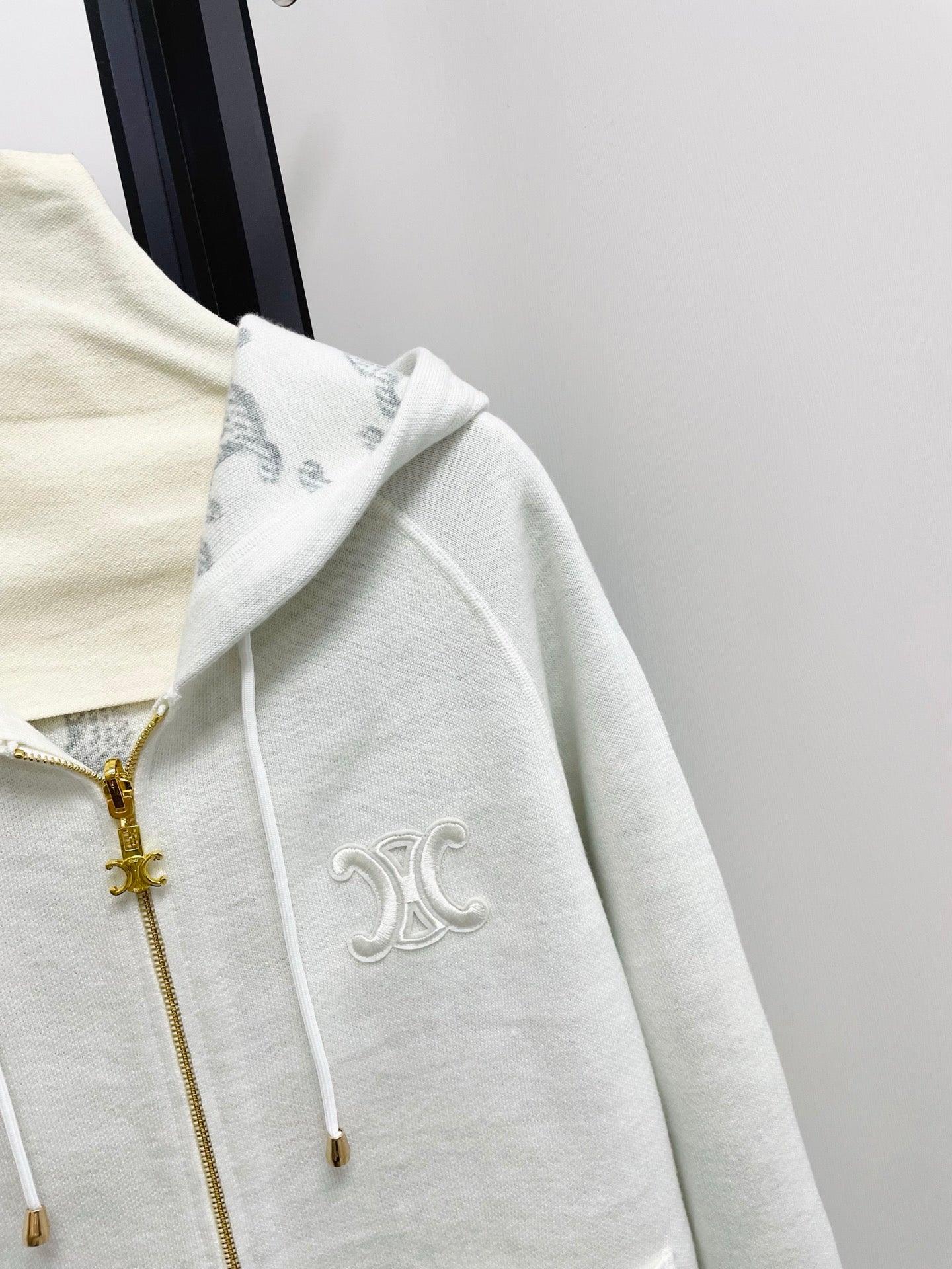 Jacquard à motif Arc de Triomphe classique