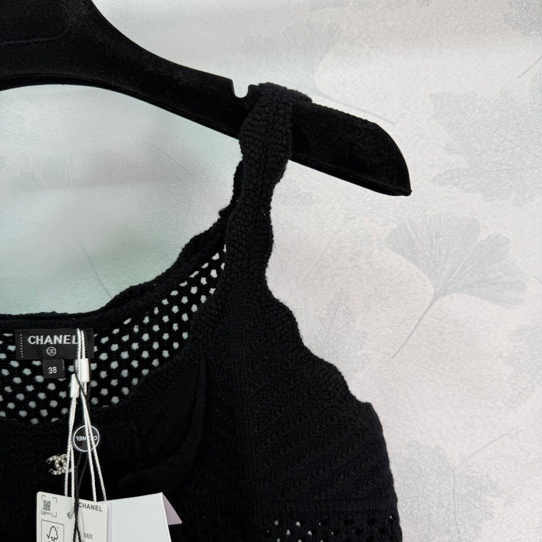 Bretelles creuses noires