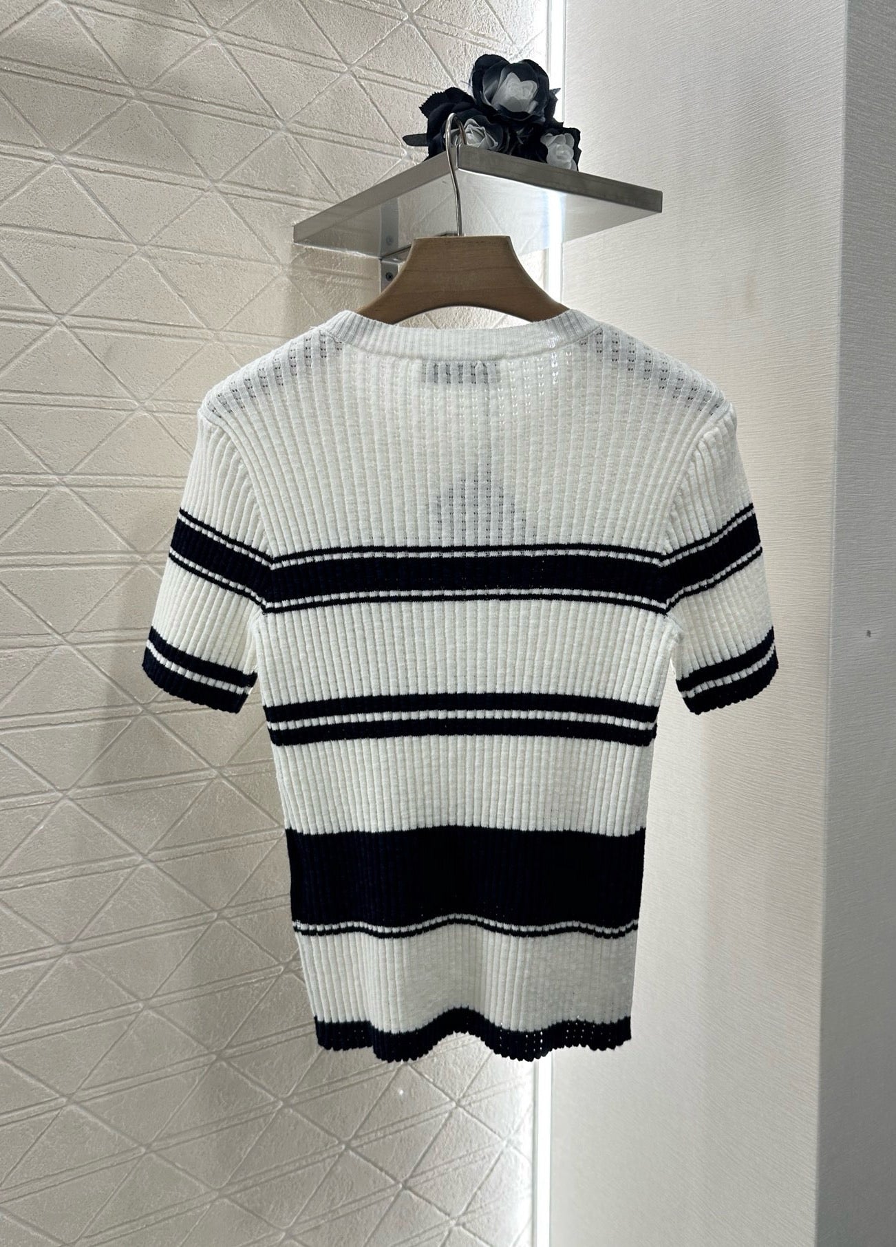 Gestreifte, gestrickte Kurzarm