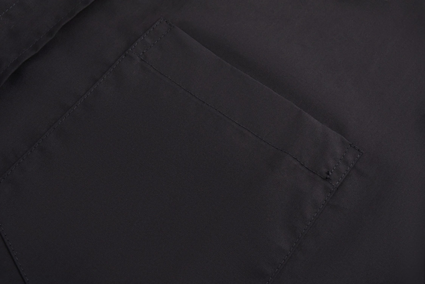 Hemd mit politischem Aufdruck