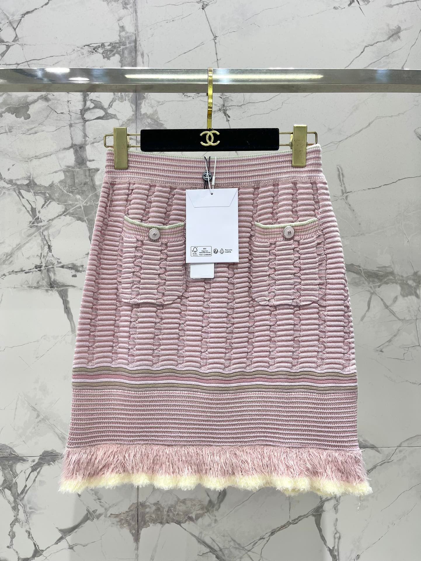 Manches tricotées de couleur contrastée