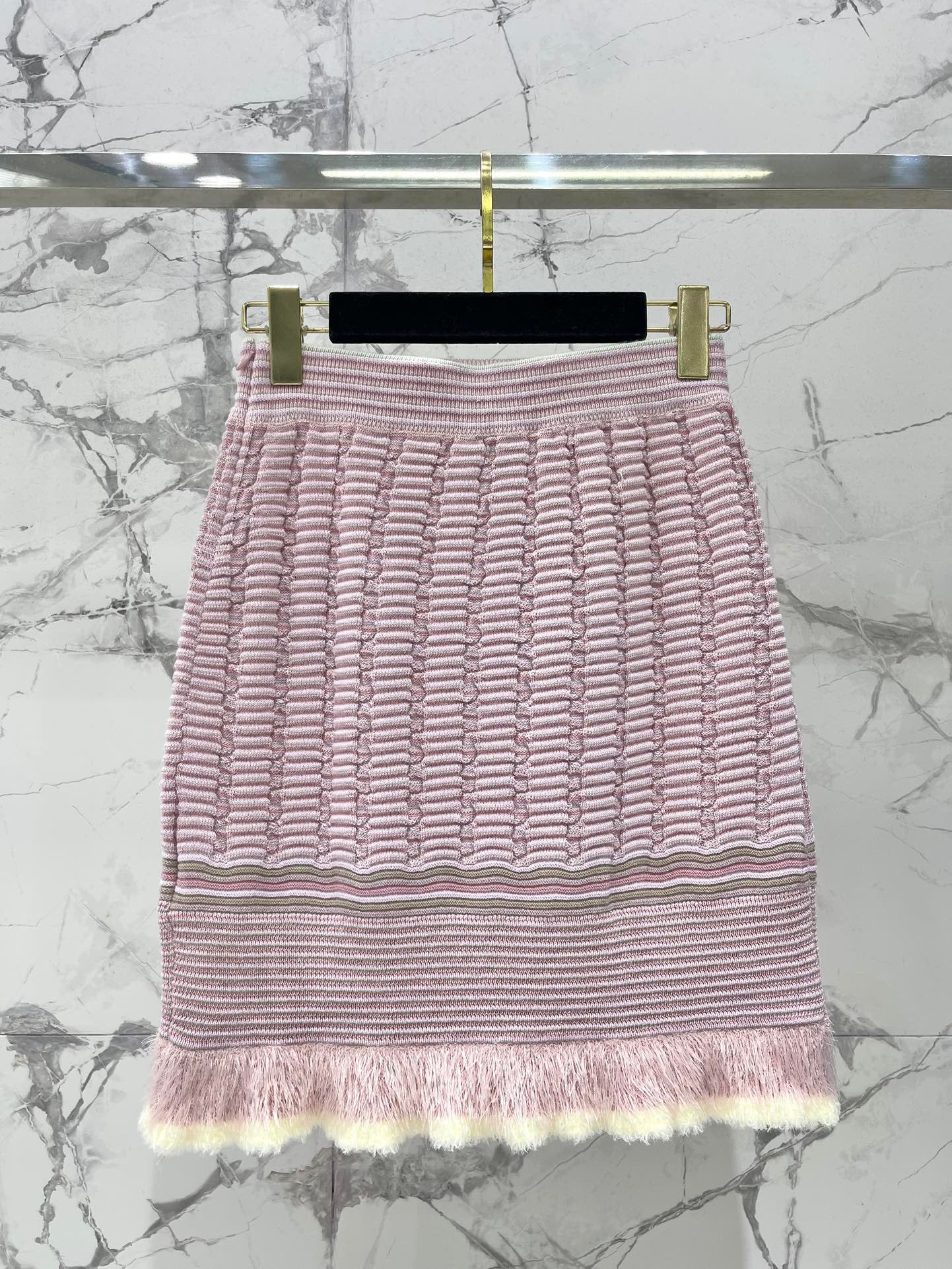 Manches tricotées de couleur contrastée