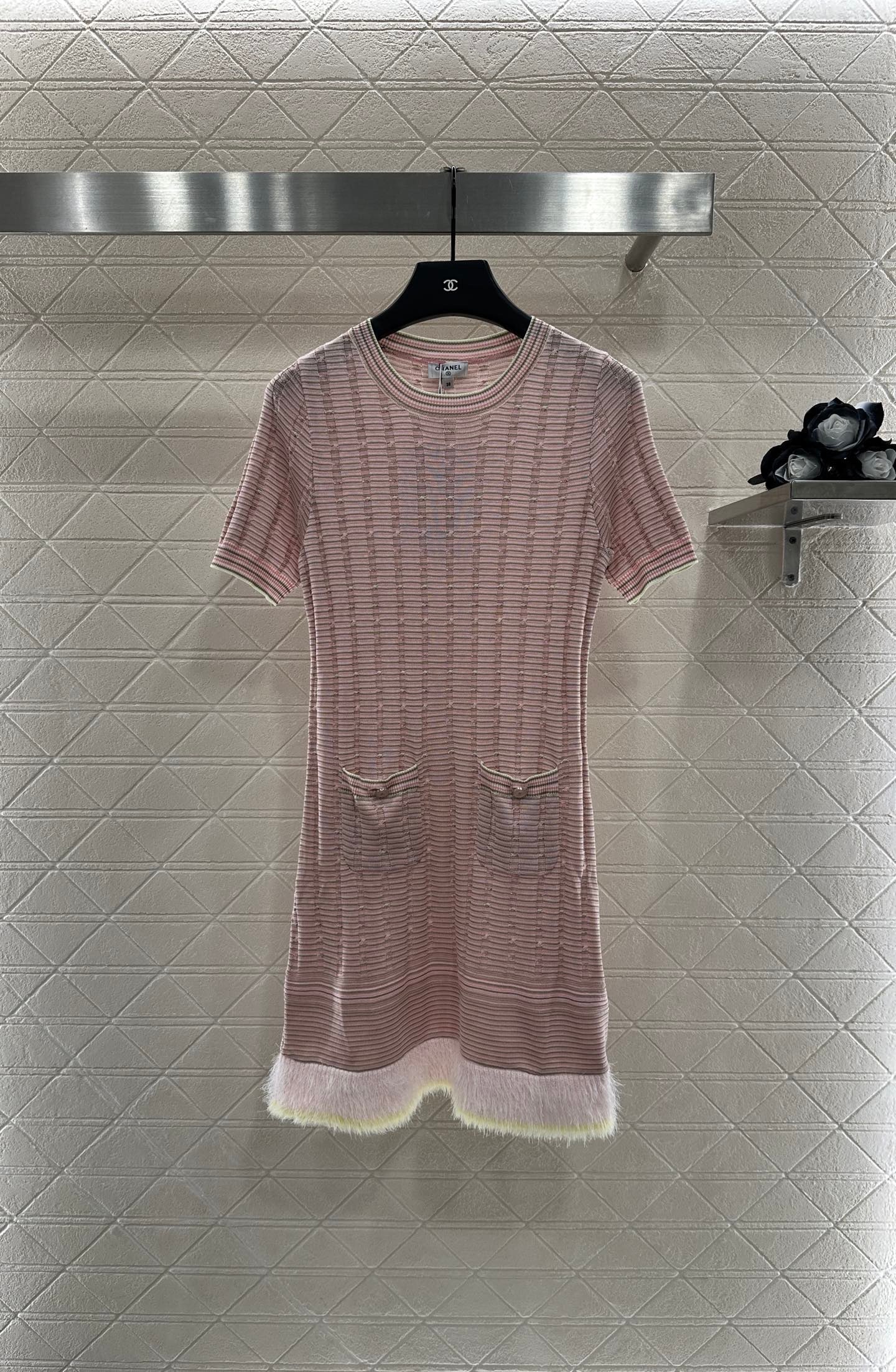 Robe à manches courtes en tricot de couleur contrastée