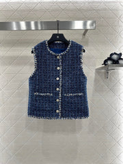 Hemmed vest