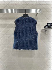 Hemmed vest