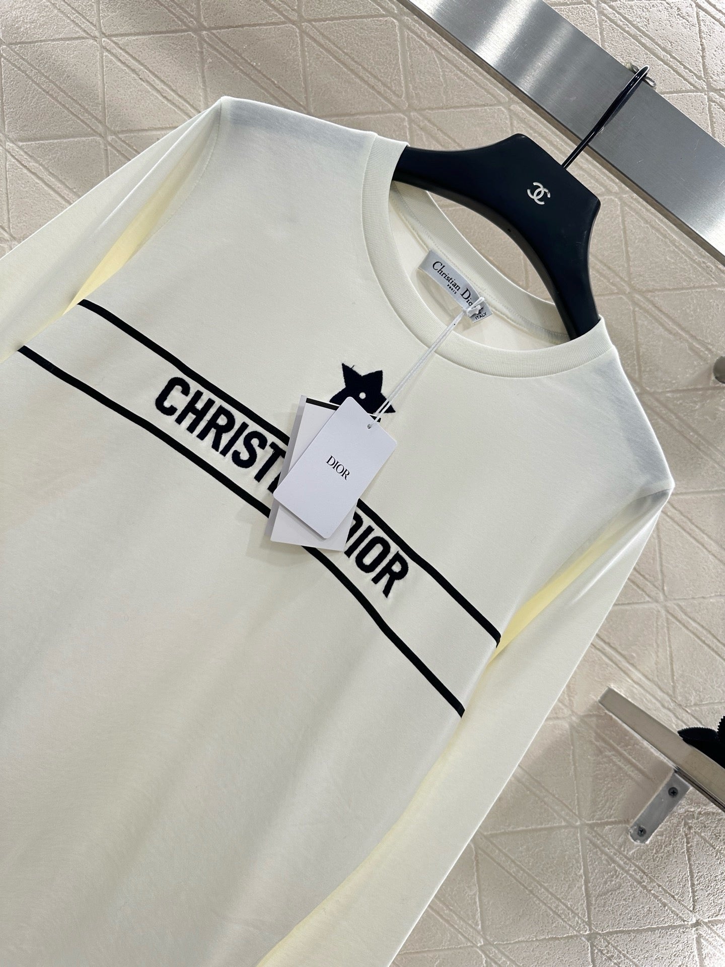 Chemise à col rond avec logo imprimé début d'automne