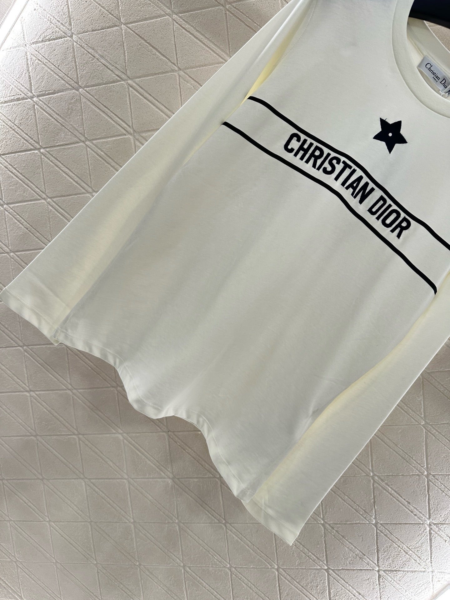 Chemise à col rond avec logo imprimé début d'automne