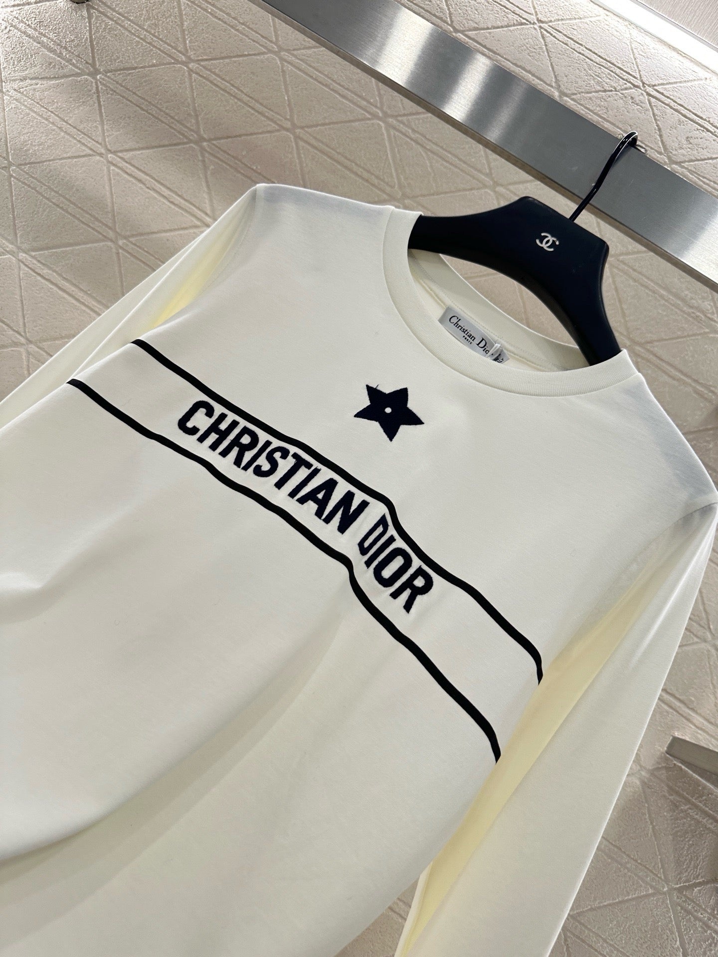 Chemise à col rond avec logo imprimé début d'automne