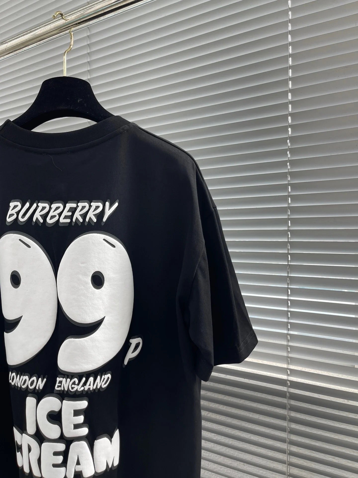 T-shirt graphique imprimé classique 24SS