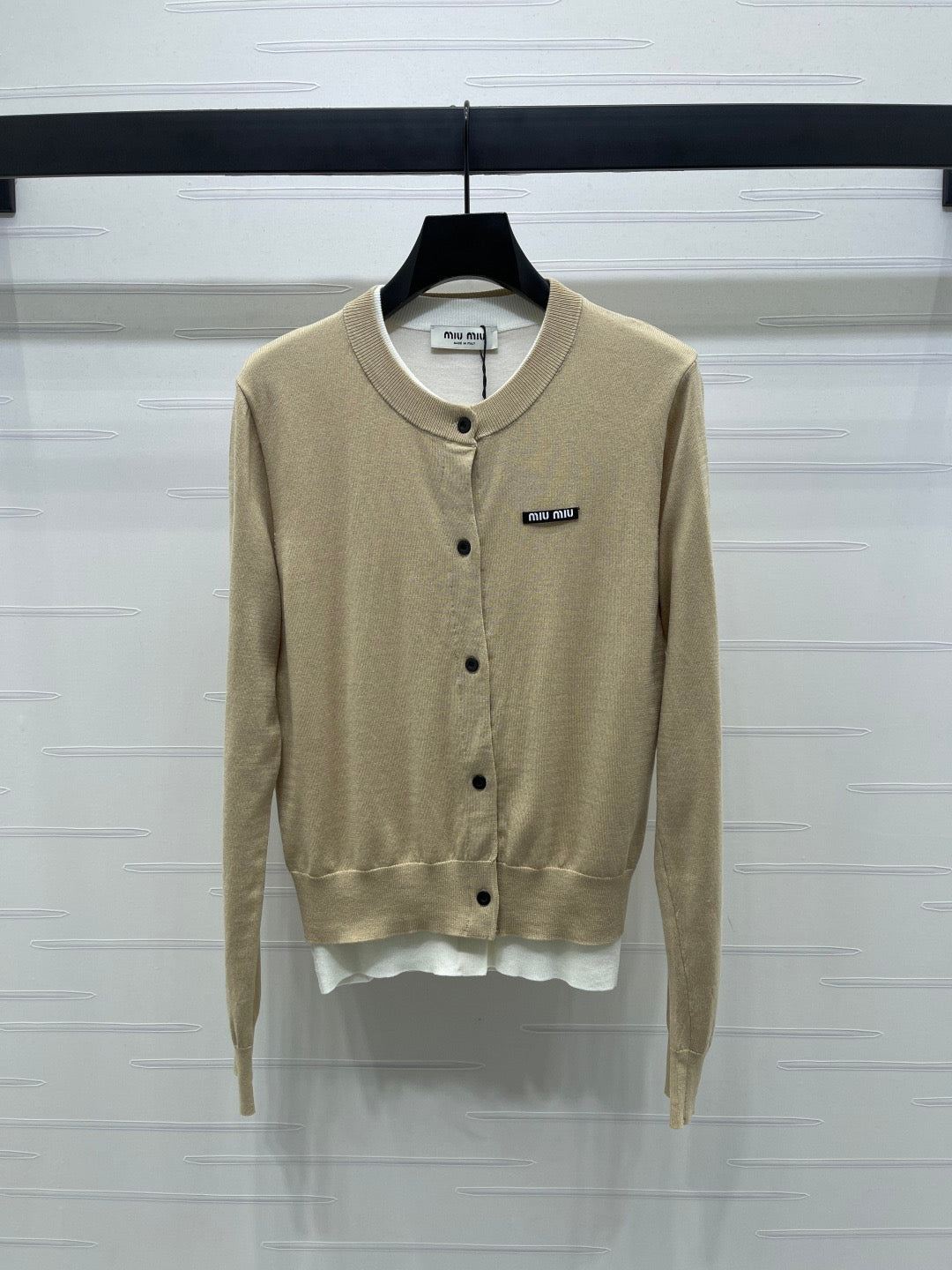 Fake two-piece knitted crew neck cardigan