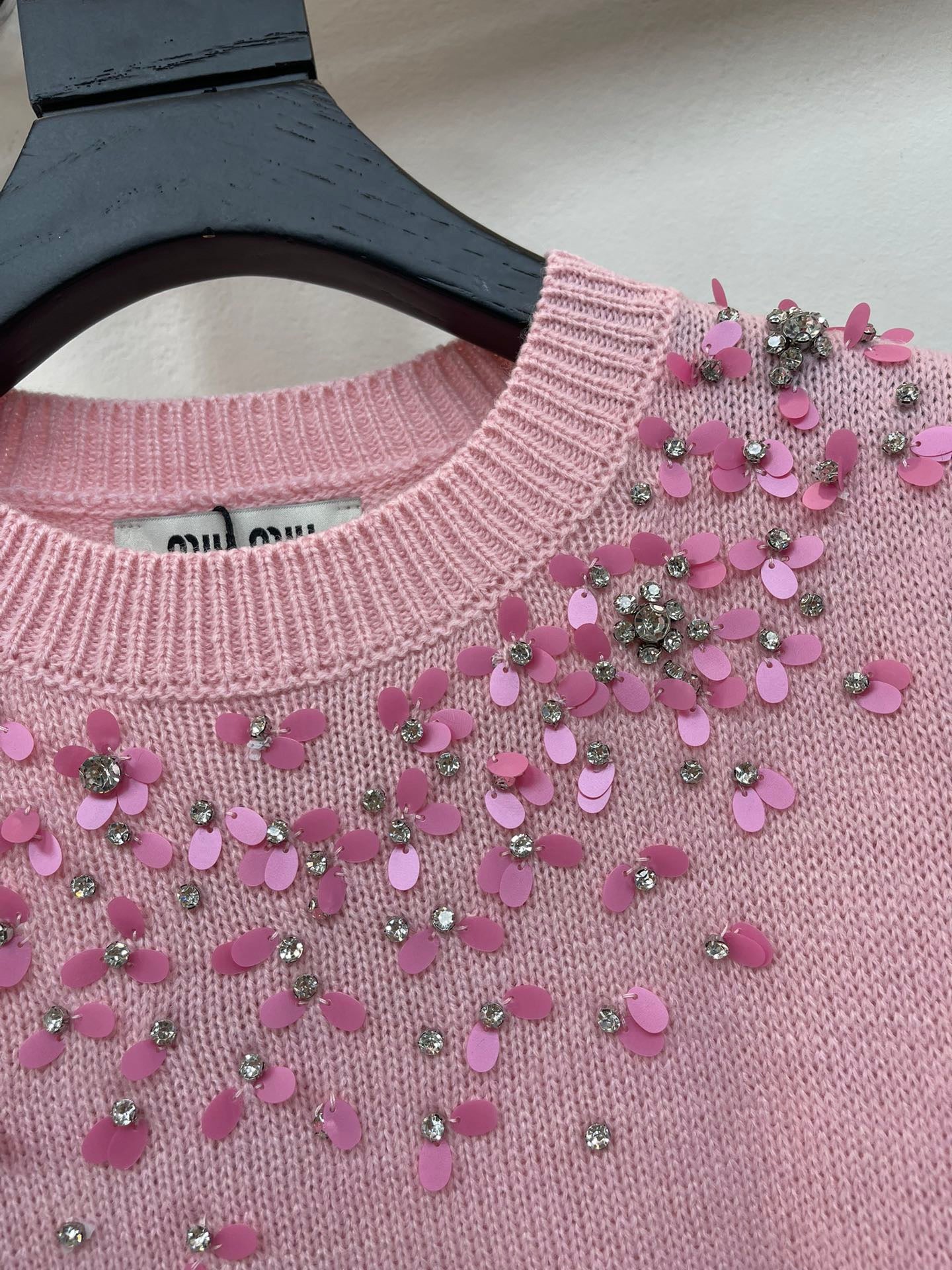 Paillettenbesetzter Rundhals-Langarm-Strickpullover