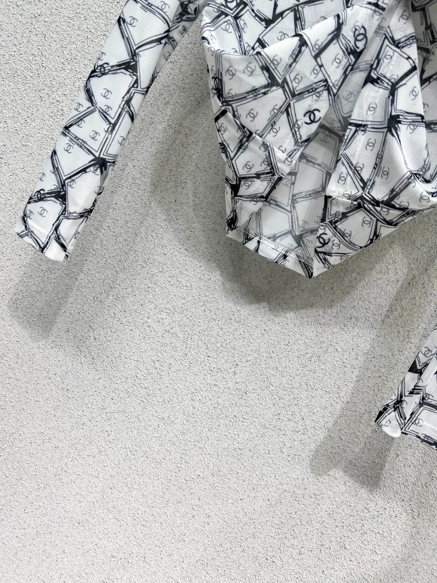 Mesh sun protection base top