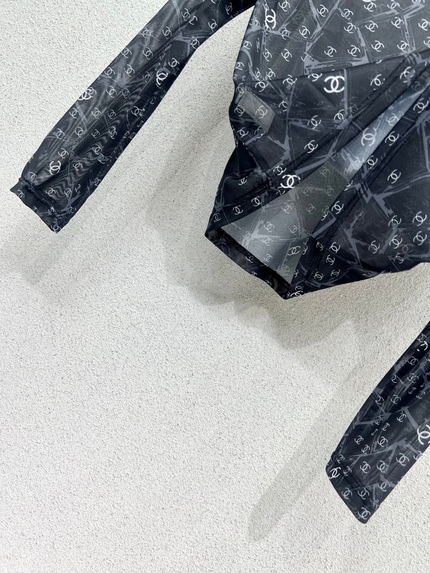 Mesh sun protection base top