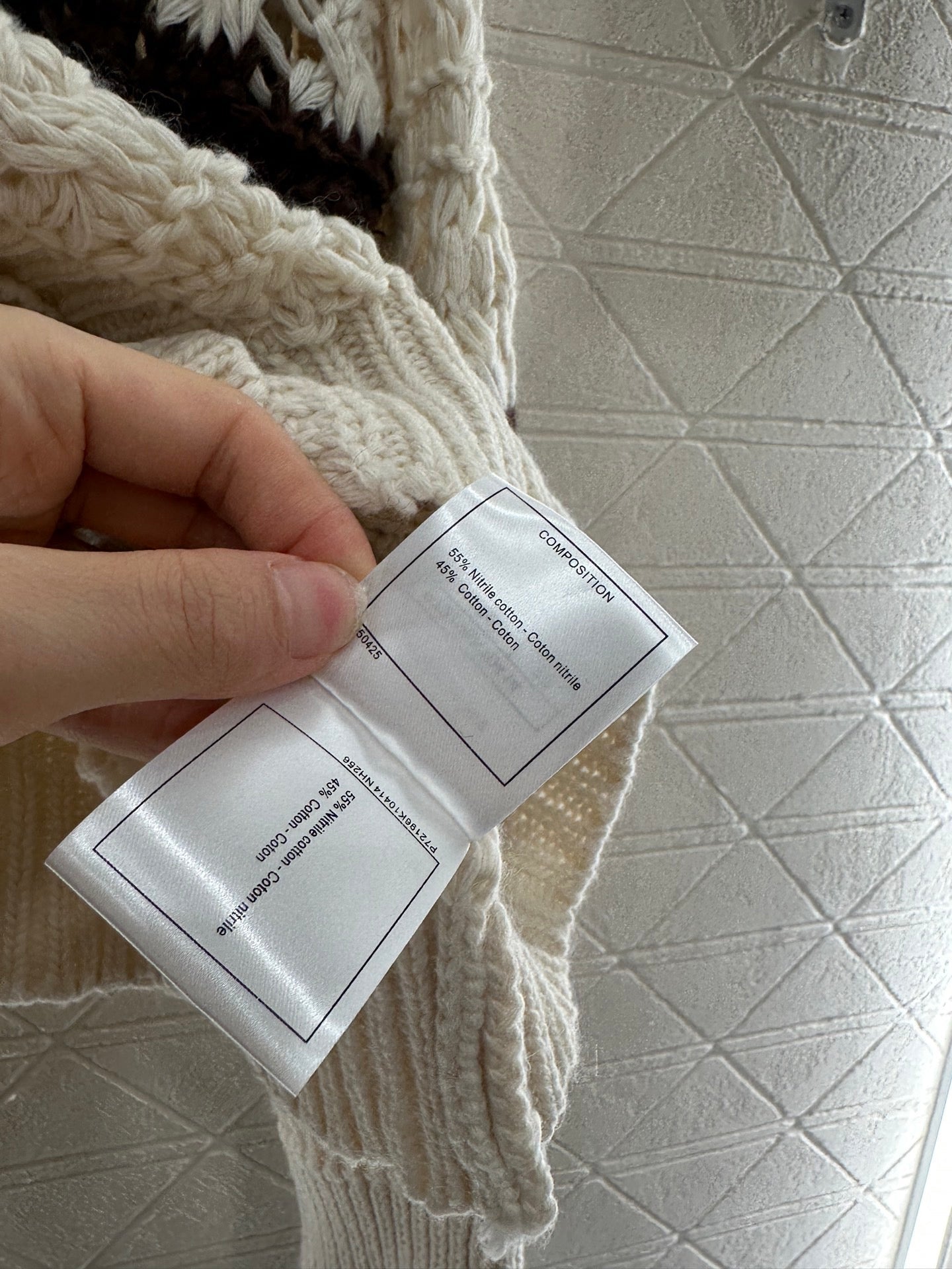 Cardigan au crochet de couleur contrastée