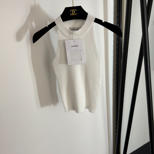 Halter neck knitted vest