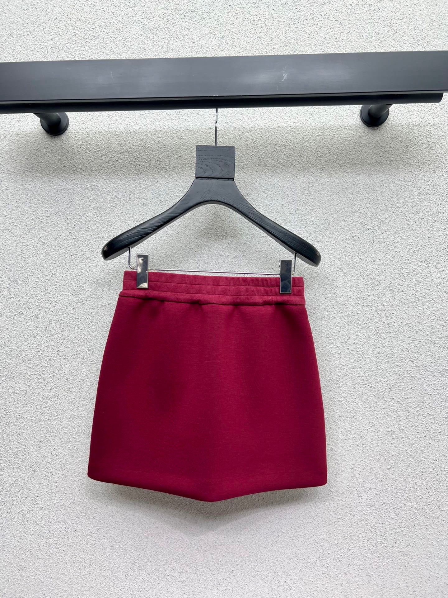 Roter Freizeitanzug aus Space Cotton