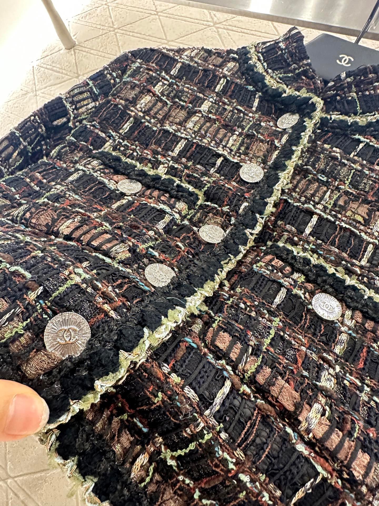 Set aus gewebter Jacke und Rock mit Karomuster