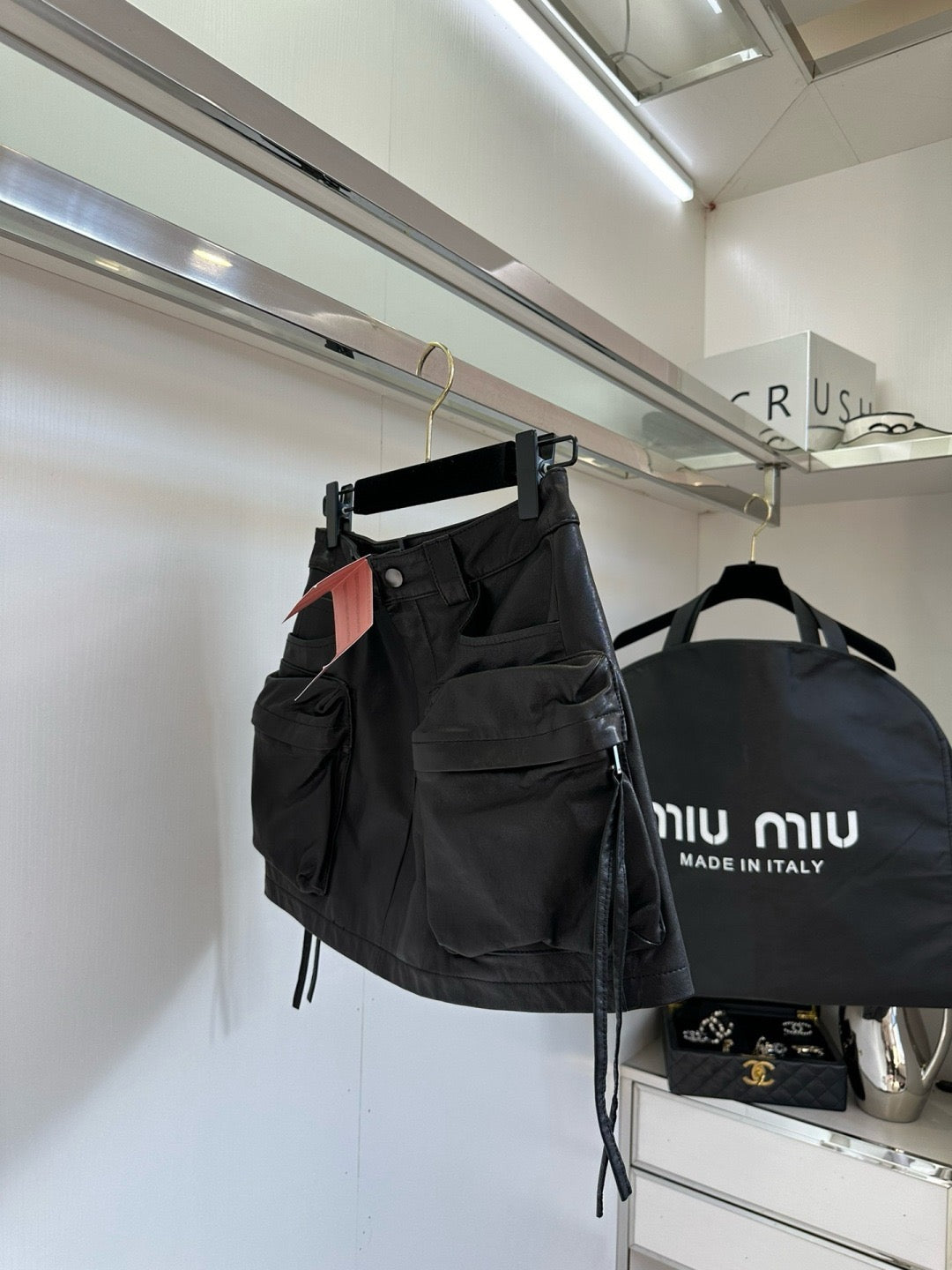 Rock aus geriebenem Schaffell