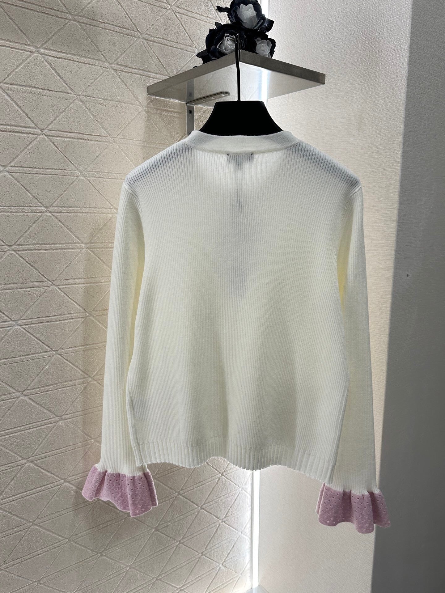 Cardigan tricoté à empiècements de couleur contrastée