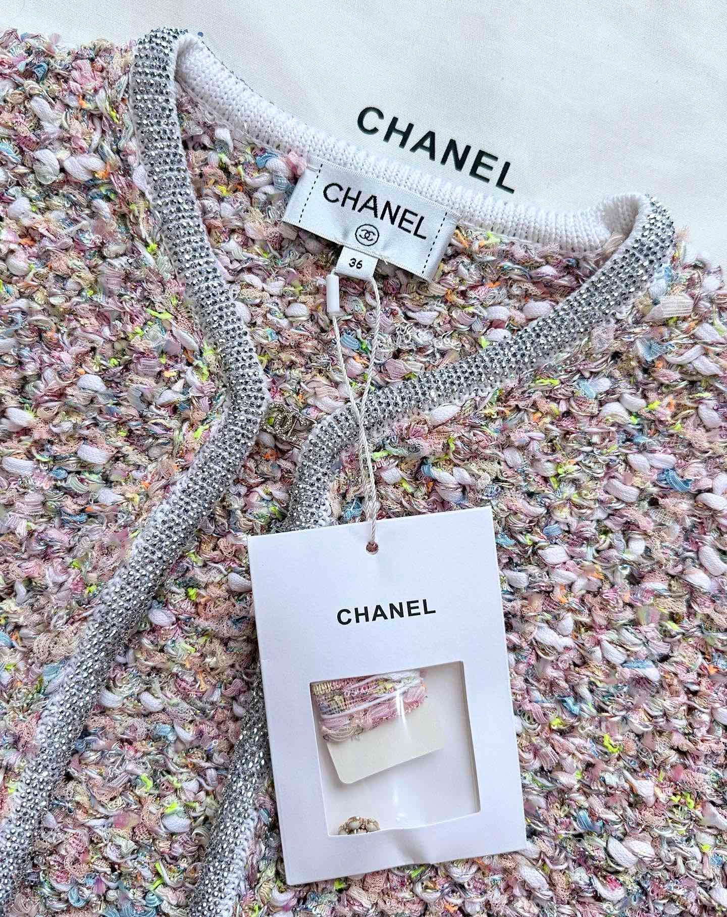 Cardigan tissé en fil teint sur mesure et bordure en losanges