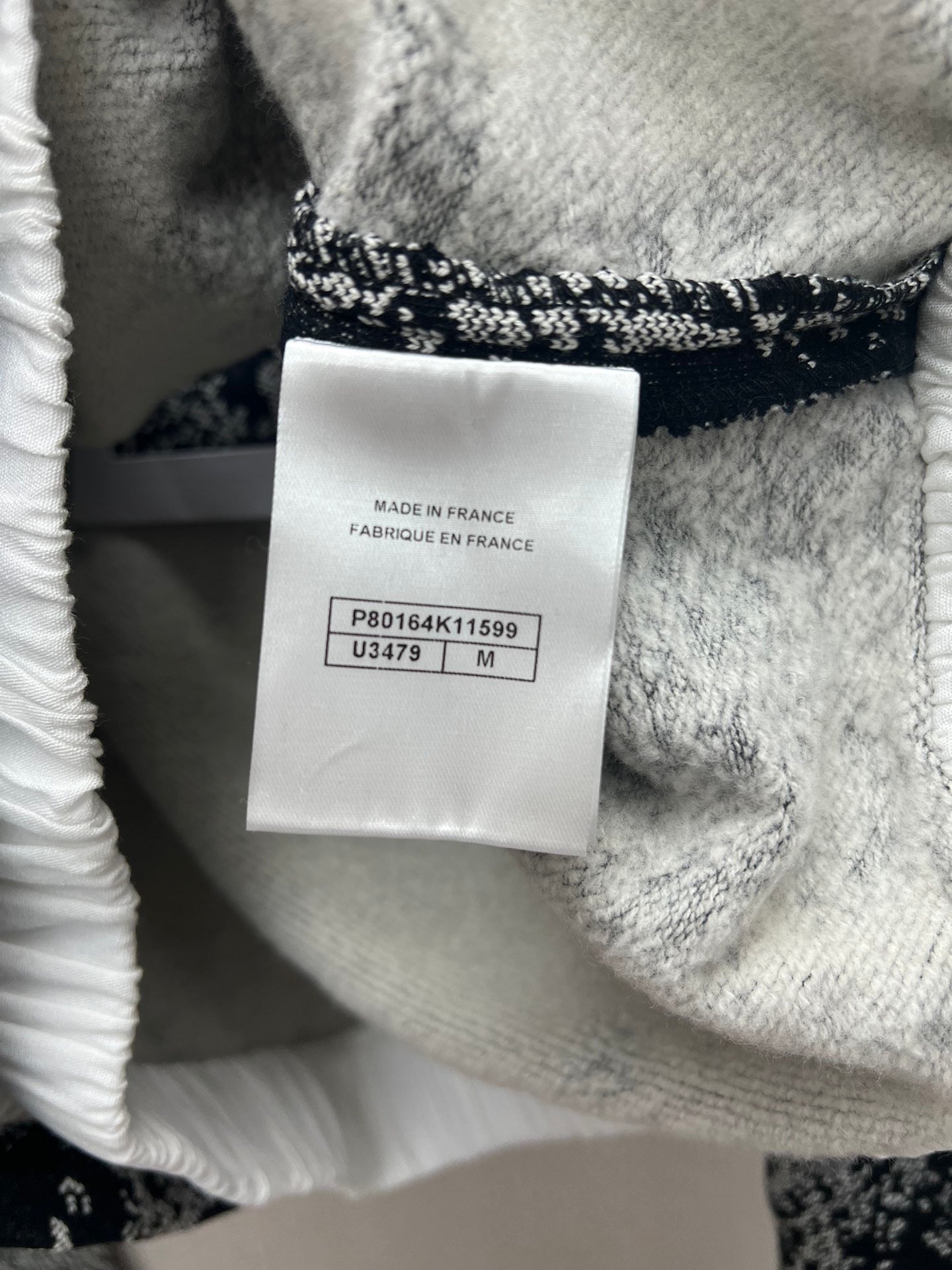 Bedruckte Langarmjacke mit Kapuze und Reißverschluss