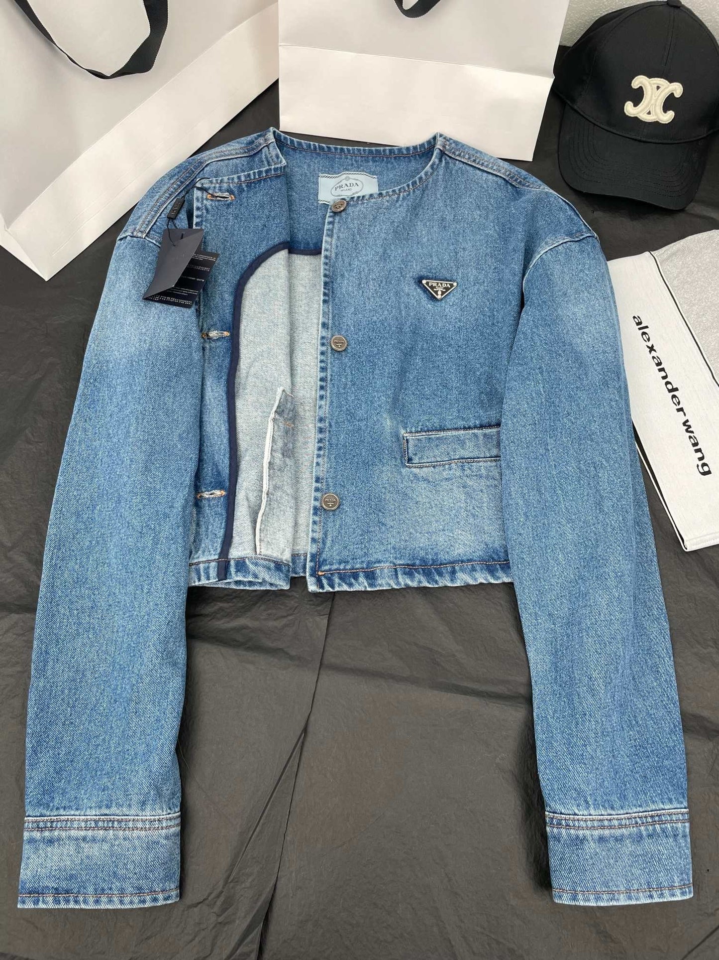 Veste ceinturée en jean délavé