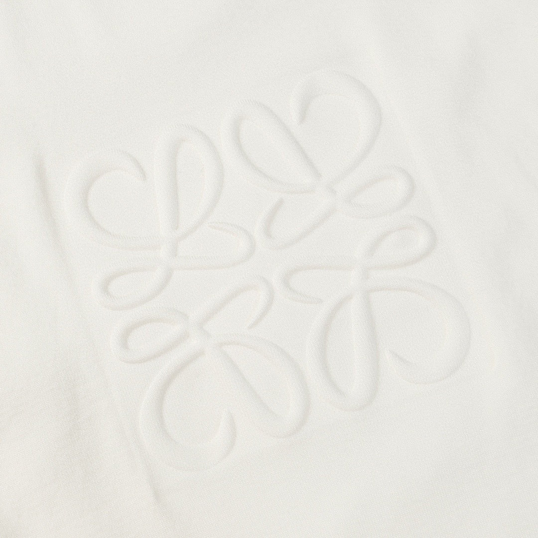 Pull anagramme en relief