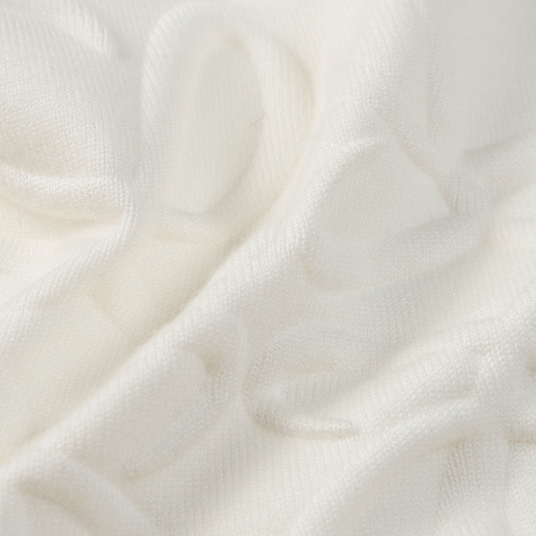 Pull anagramme en relief