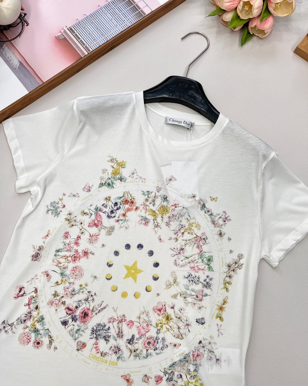 Floral five-pointed star print round neck short sleeves