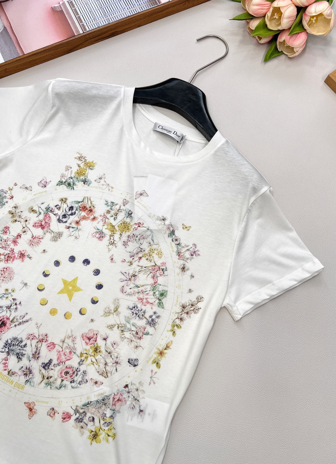 Floral five-pointed star print round neck short sleeves