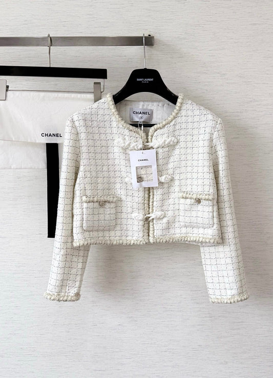 Knotted Coat