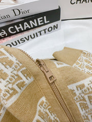 Reversible jacquard hooded zip-up wool jacket