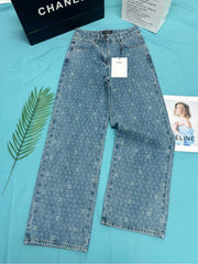 wide-leg straight jeans