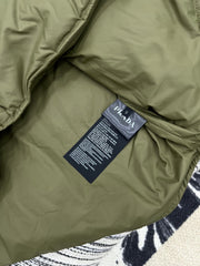 Autumn and winter down vest
