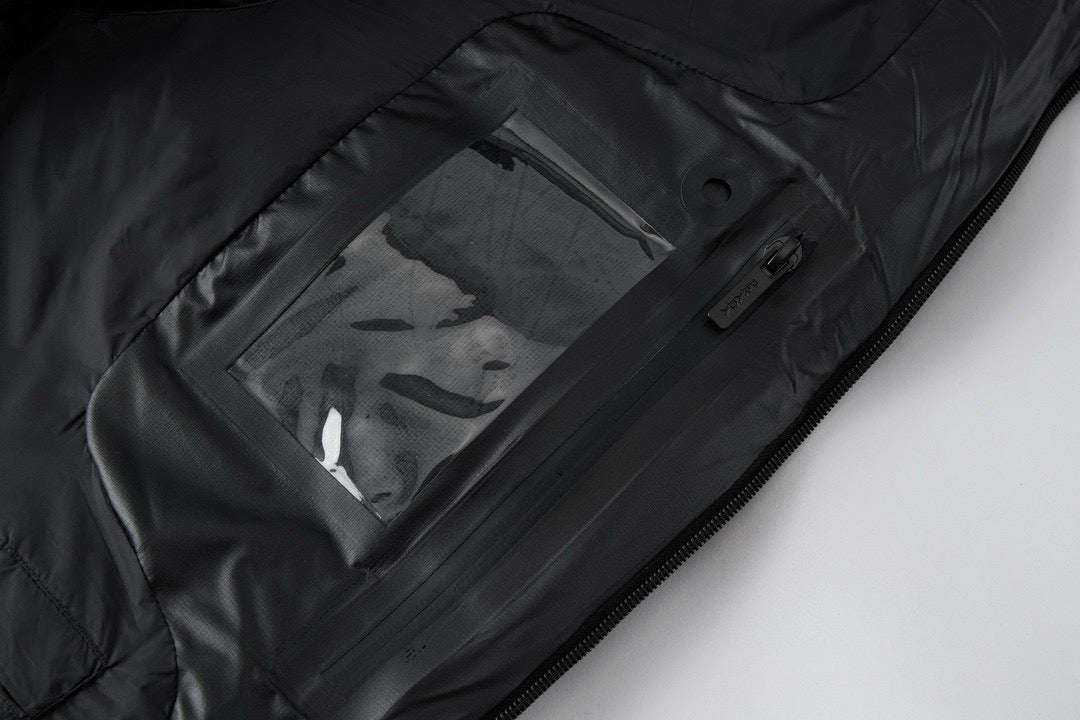 gilet en duvet à ruban adhésif