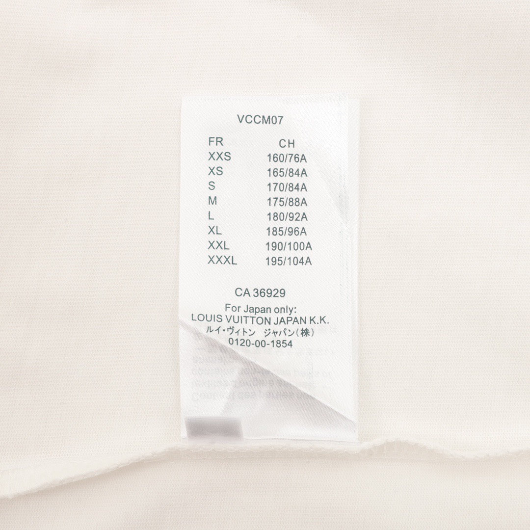 Bedrucktes T-Shirt mit Bastelmotiv