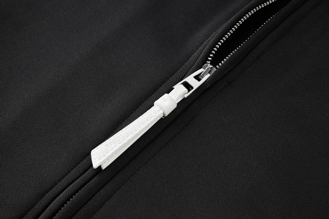 Jacke mit Loe-Stickerei