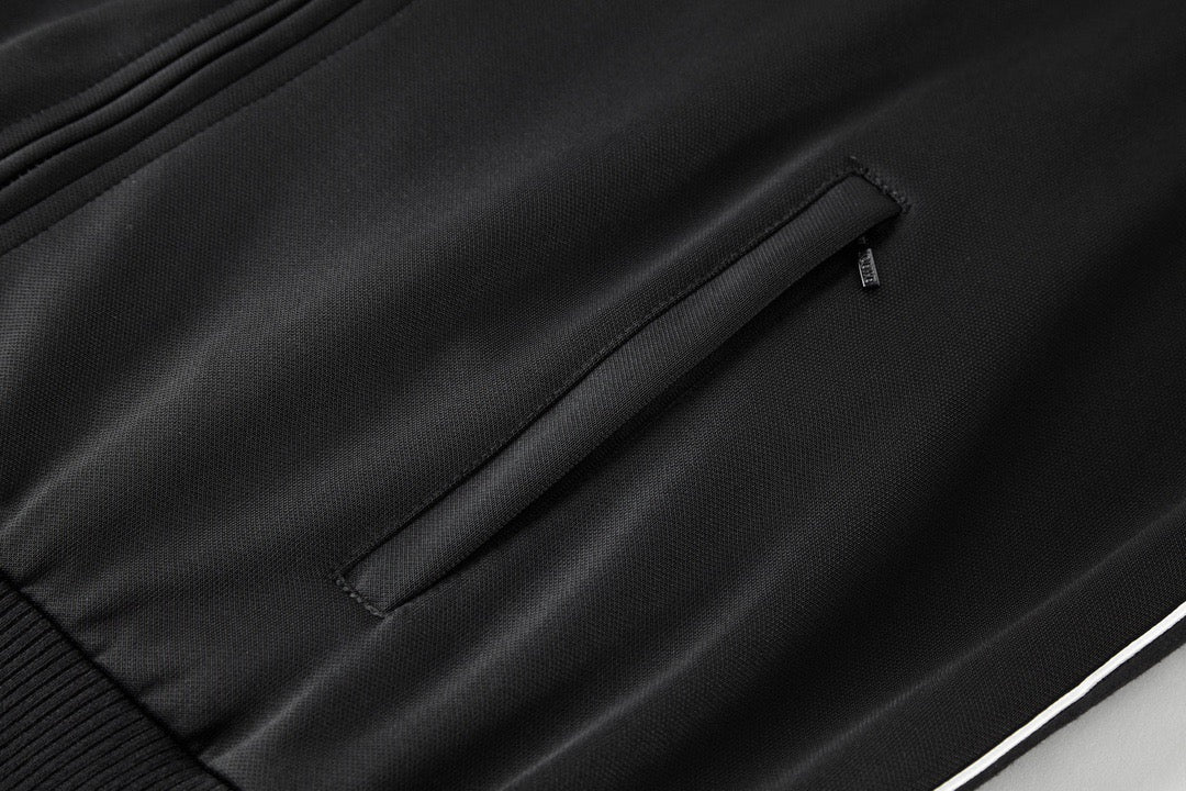 Jacke mit Loe-Stickerei