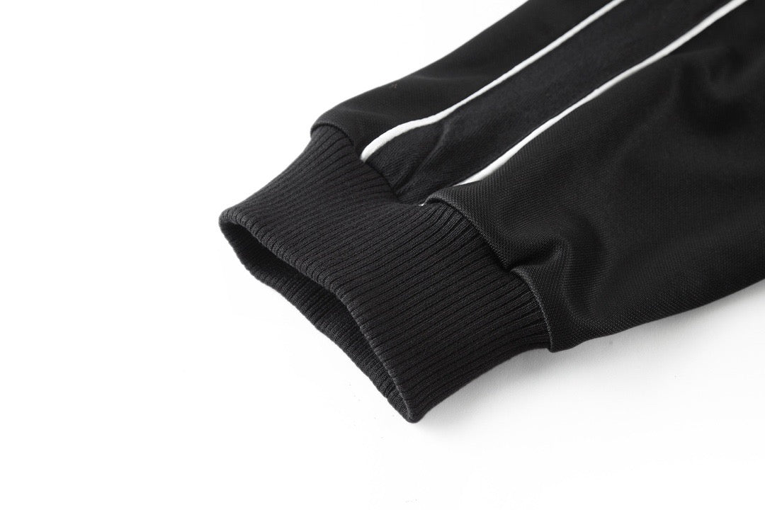 Jacke mit Loe-Stickerei