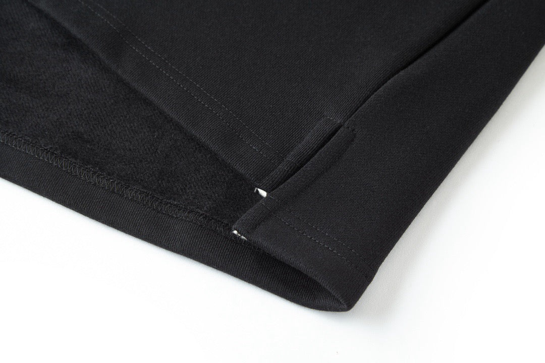 Kapuzenpullover mit Loe-Stickerei