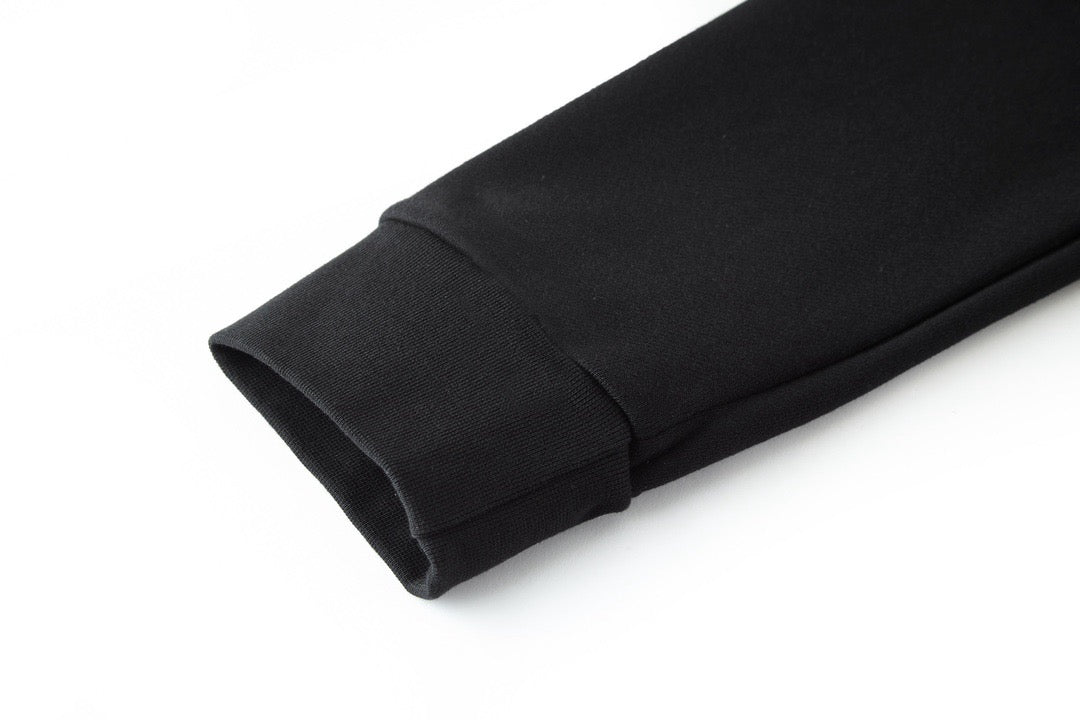 Kapuzenpullover mit Loe-Stickerei