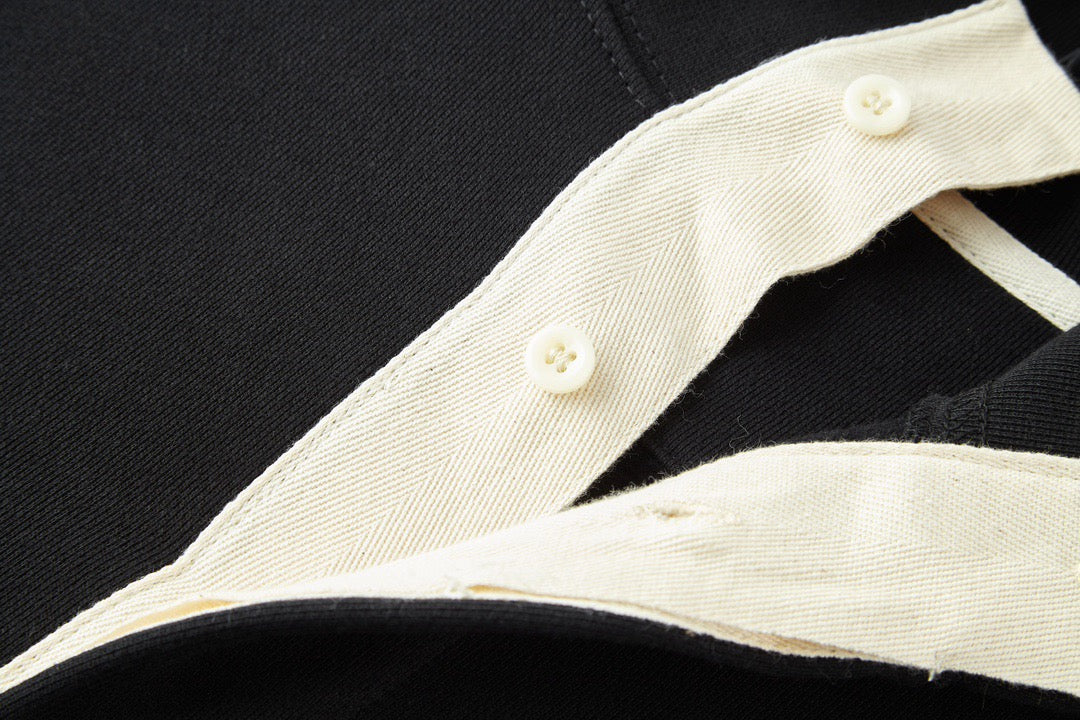 Kapuzenpullover mit Loe-Stickerei