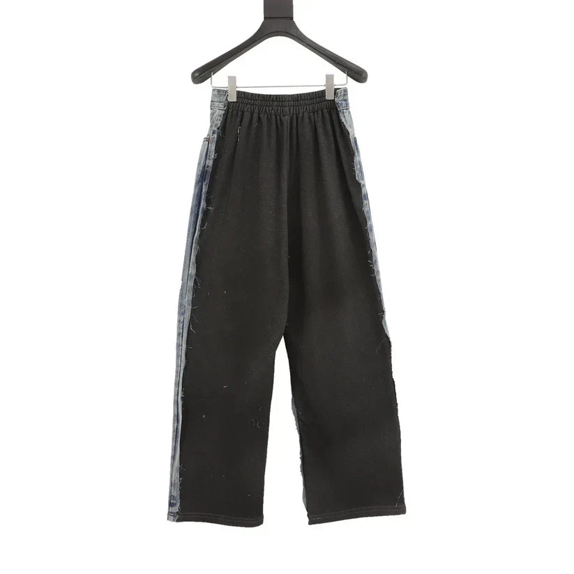 Grauer Denim mit schwarzem Blumenmuster