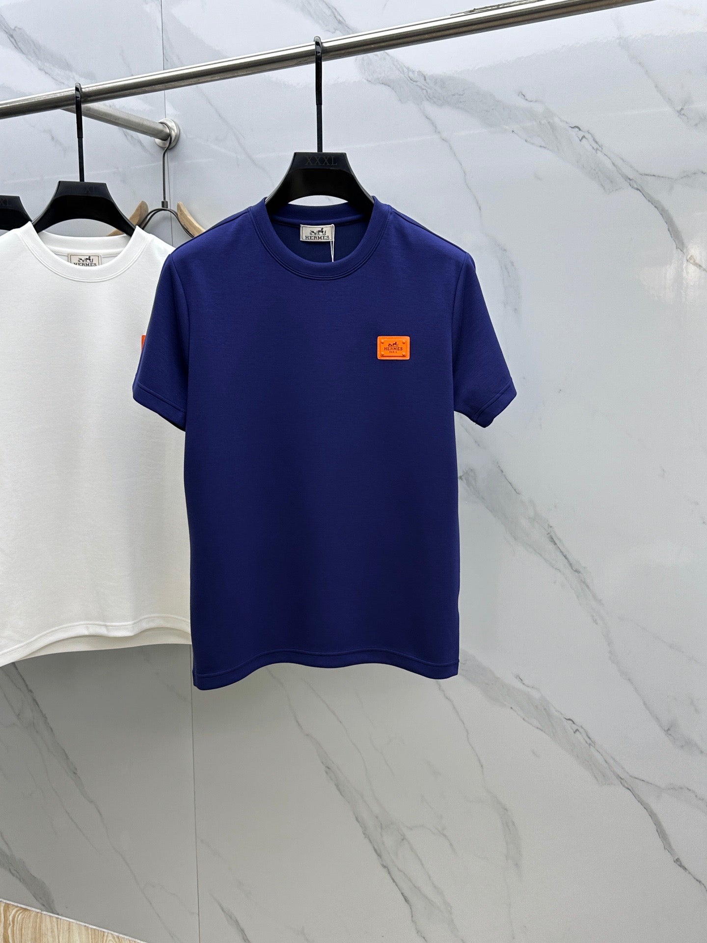 T-Shirt mit Logo auf der Brust